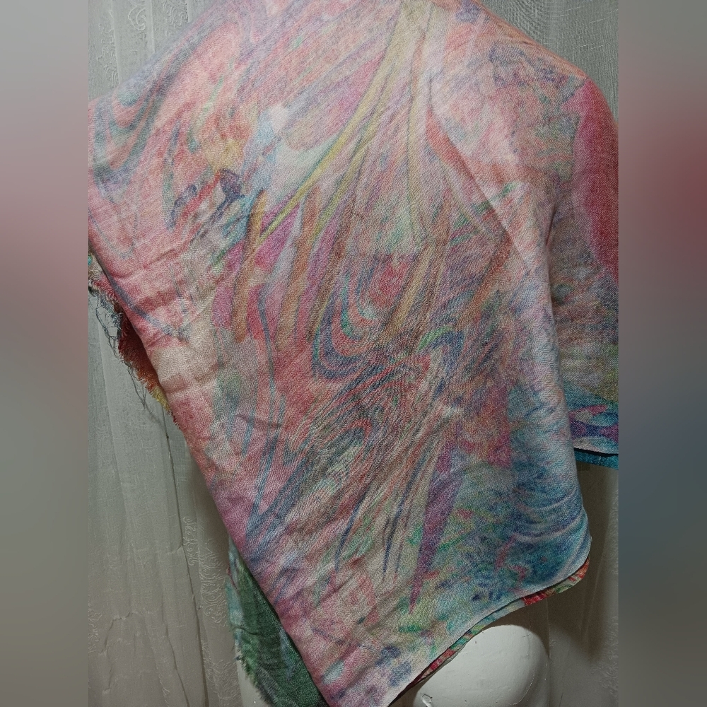 KUTCH AANGAN ( Silk fabric) - Picture 6 of 7